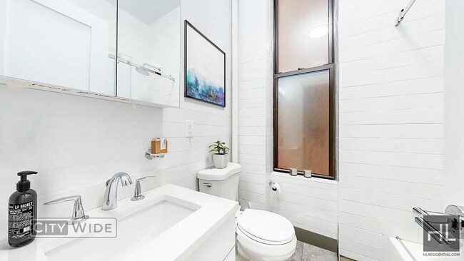 Building Photo - East 81st St