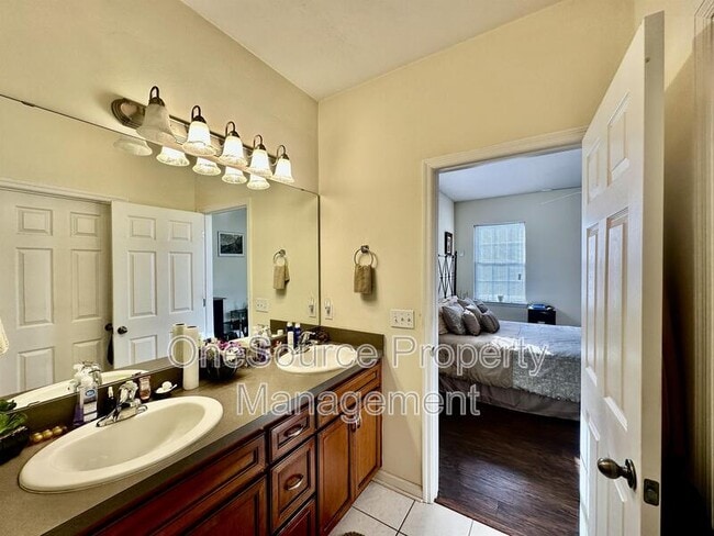 Foto del edificio - 907 Chase Creek Cir