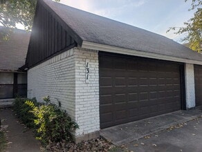 Building Photo - 131 N Cottonwood Dr