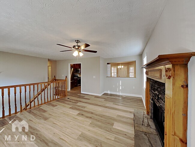 Building Photo - 487 Dillon Dr