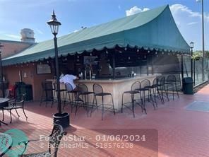 Foto del edificio - 610 Tennis Club Dr