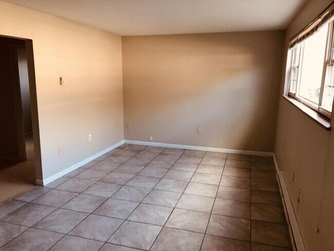 Foto del edificio - 2231 Hanser Drive Unit 1