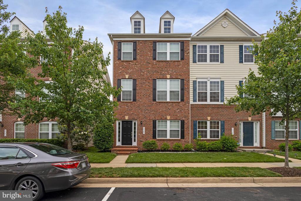Foto principal - 9947 Fendall St