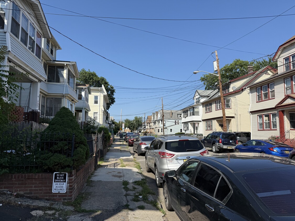 Primary Photo - 64 Durand Pl