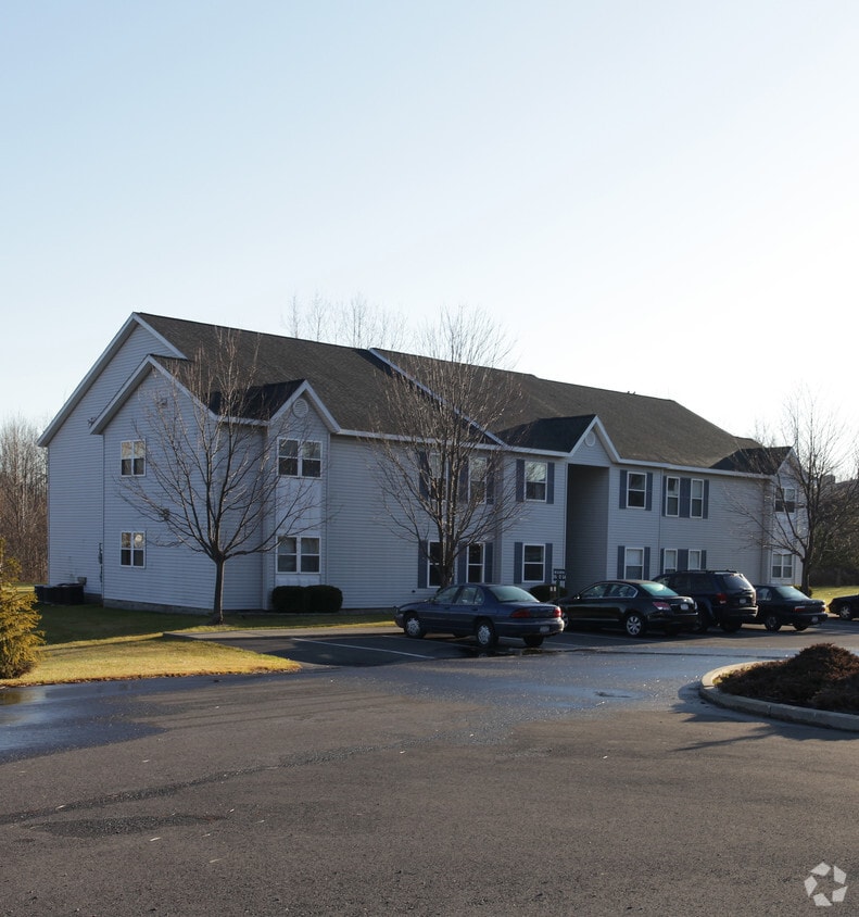 Building Photo - Rosewood Garden Apartments