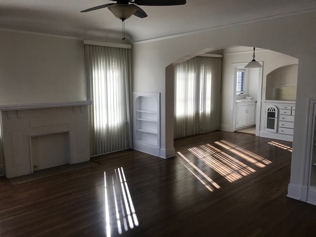 Foto del edificio - 2833 Somerset Dr