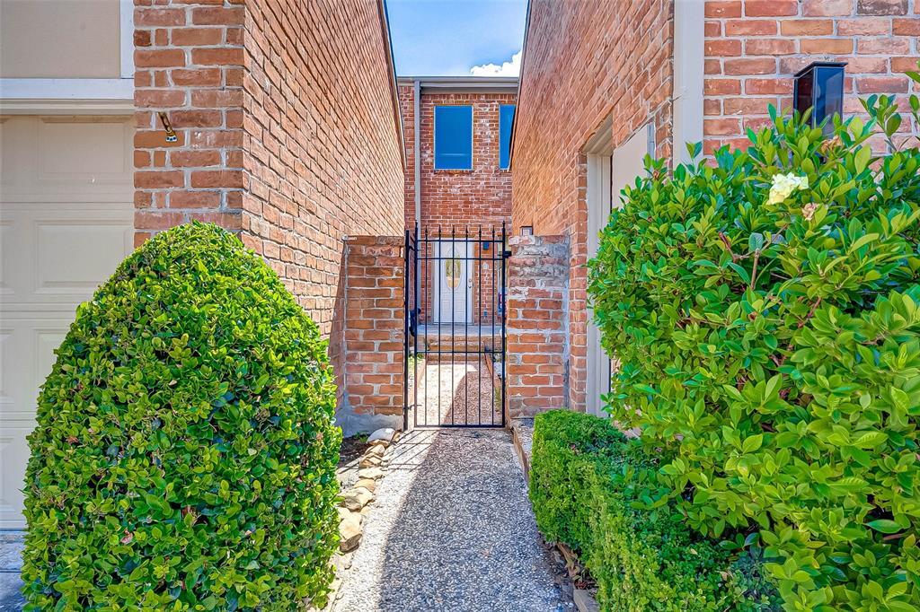 15029 Kimberley Ct Unit 10, Houston, TX 77079 Condo for Rent in