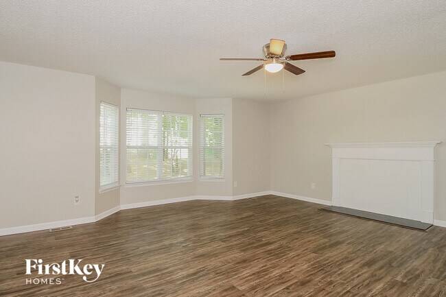 Foto del edificio - 944 Highland Glen Rd