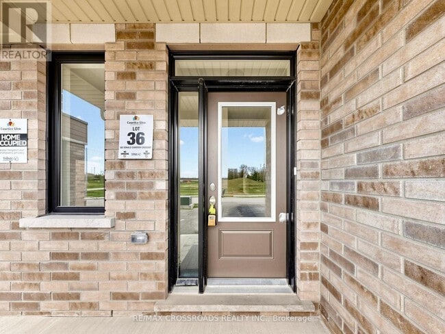 Building Photo - 102 Donald Cameron Crescent