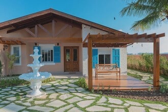 Building Photo - 123 Siempre Viva