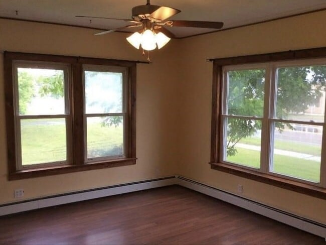 Building Photo - 4 Bedroom Single Family Home in Great Bend