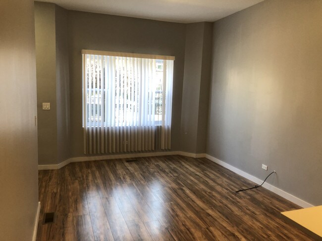 Foto del edificio - 2037 W 19th St