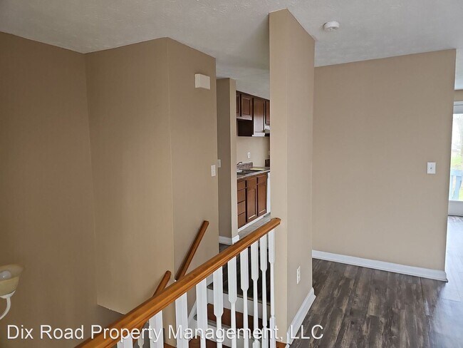 Building Photo - 3 br, 1.5 bath House - 216 Heathrow Court,