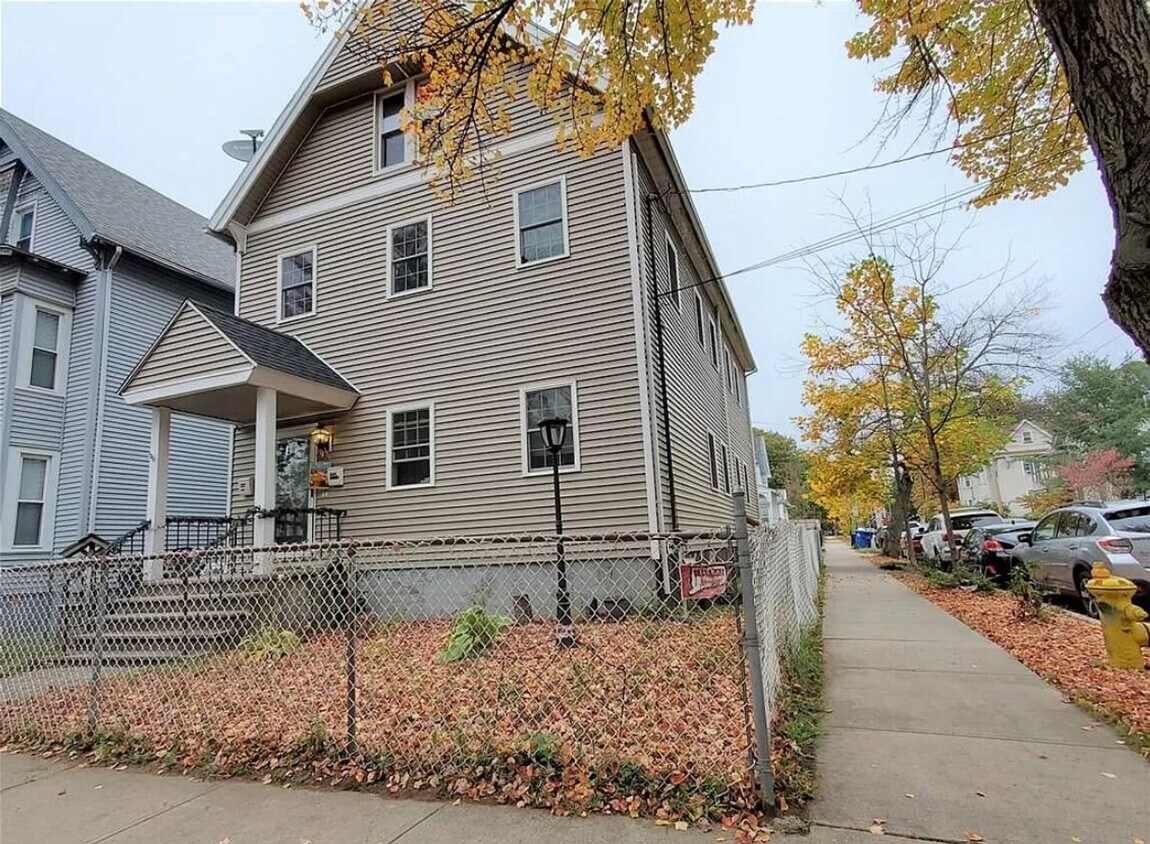 Primary Photo - 321 Greenwich Ave