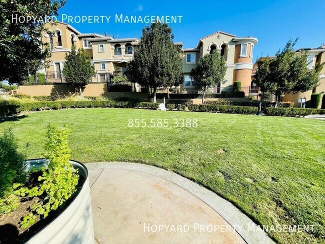 Foto del edificio - Lovely 3 Bedroom Home in Amazing Location!