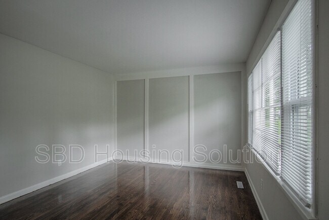 Foto del edificio - 13716 Cypress Ave