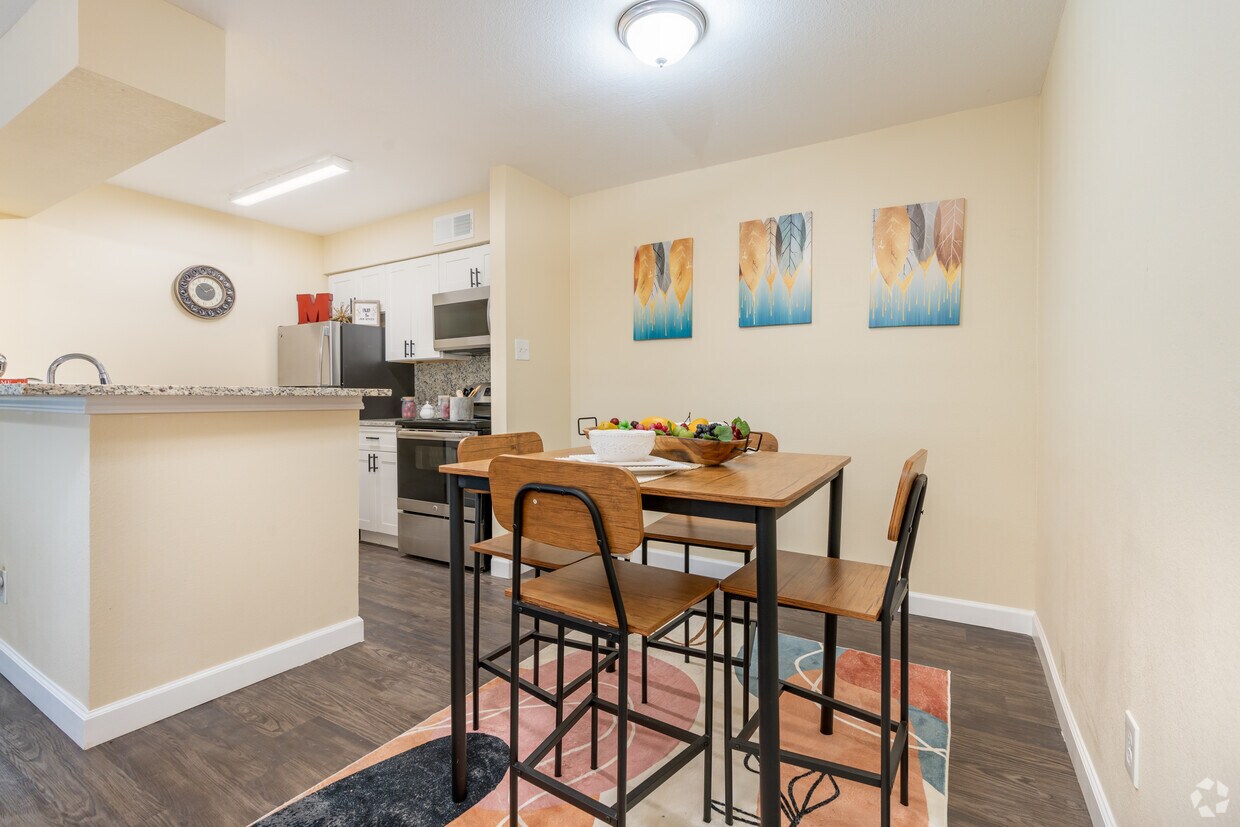 Spring Lake Village Apartments in Haltom City, TX