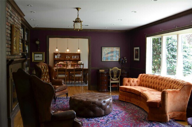 Foto del edificio - 267 Oyster Bay Road