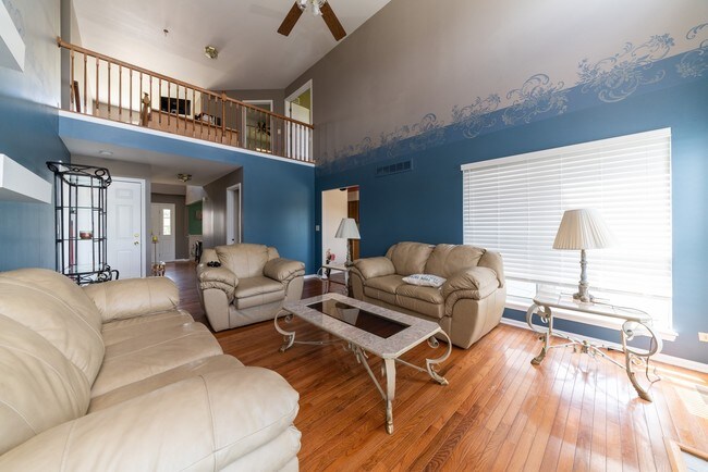 Building Photo - 2360 Wynwood Ln