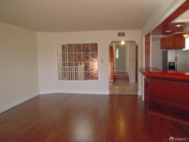 Foto del edificio - 168 Museum Way