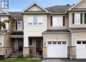 Building Photo - 565 Pepperville Crescent