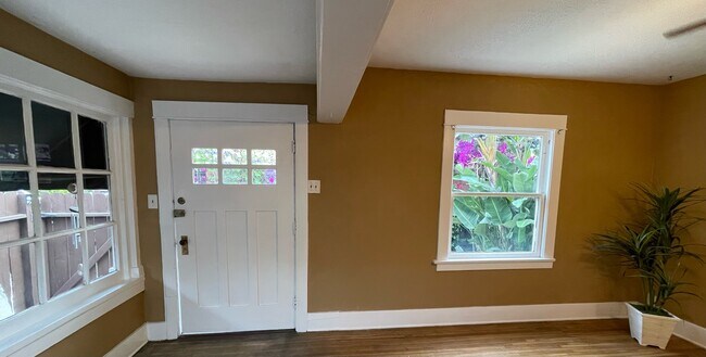 Front door in living room - 743 Daisy Ave