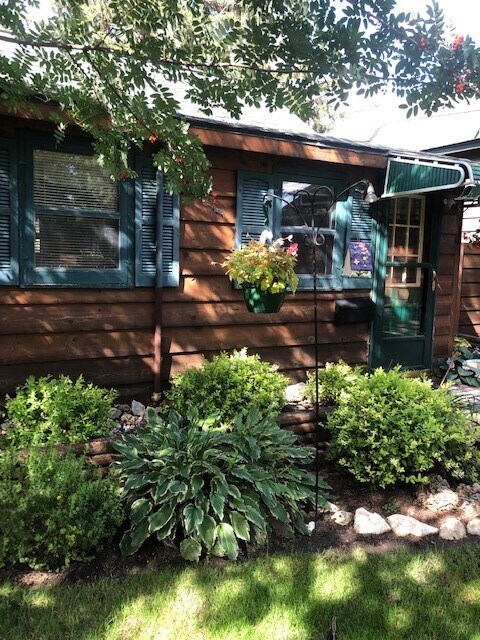 Back - 22 5th St SW