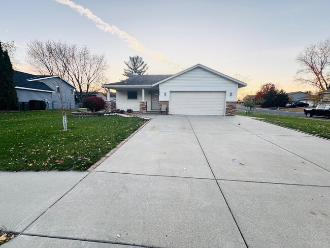 Building Photo - "Charming 4-Bedroom Home with Granite Elegance & Hardwood Warmth in Savage!"