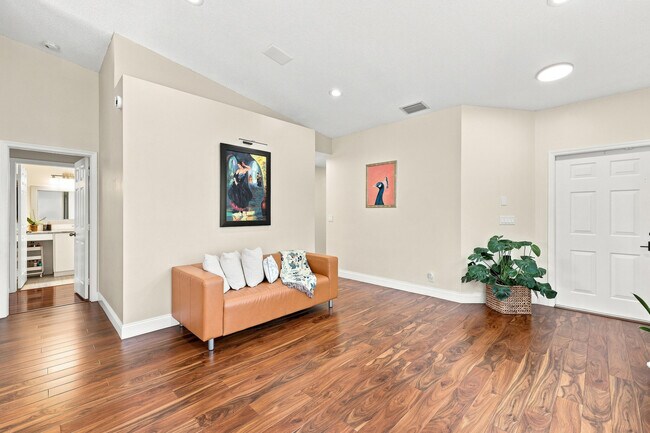 Foto del edificio - 4344 NW 1st St