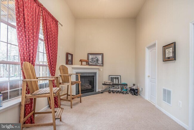Foto del edificio - 9776 Corbett Cir