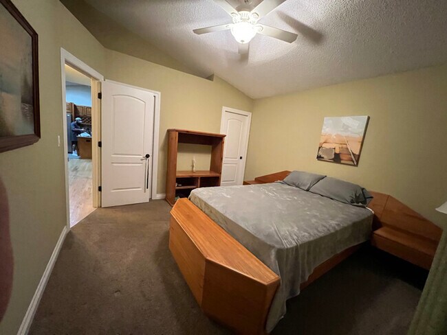 Foto del edificio - 6620 Stonehedge Dr