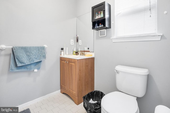 Building Photo - 305 Ventnor Ct