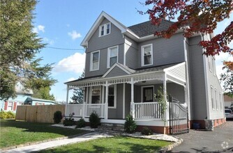 Building Photo - 128 Spring St