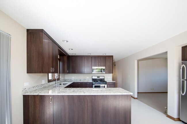 Foto del edificio - 8545 Ferris Ave