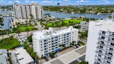 Building Photo - 2900 Banyan St