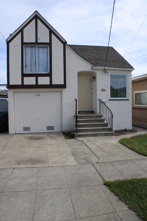 Foto principal - Cute Two Bedroom, One Bathroom House in Ri...