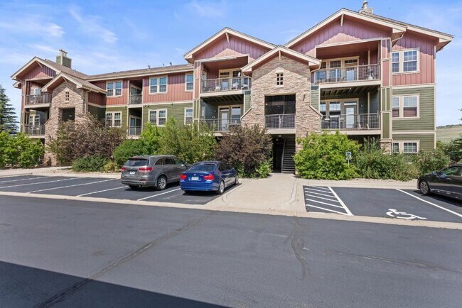 Foto del edificio - 150 Village Rd