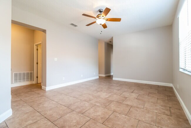 Building Photo - 439 Vicks Landing Dr