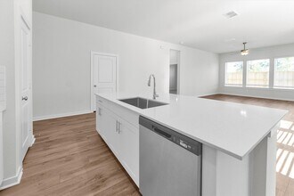 Building Photo - 16907 Lavender Farm St