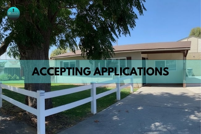 3 Bedroom + 1 Bath Located in Riverside - 3 Bedroom + 1 Bath Located in Riverside House