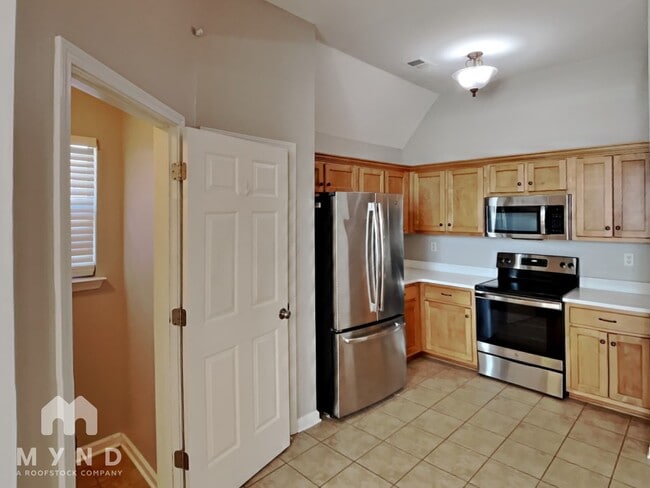 Building Photo - 5854 Lindsay Cove