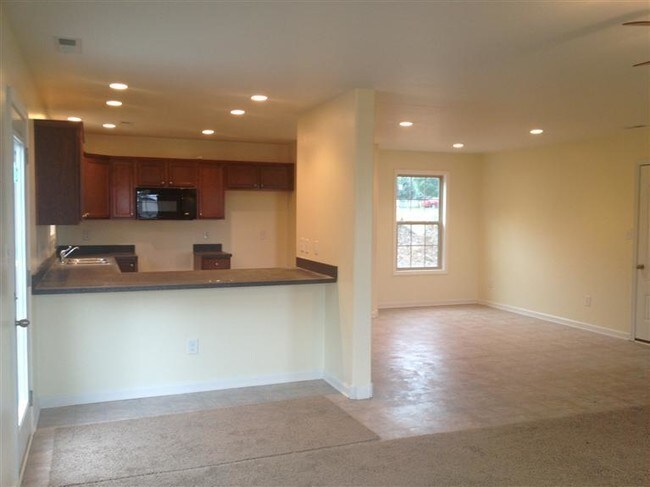 Building Photo - 128 Shelby Way