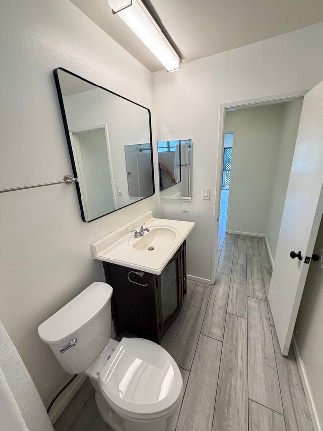 Photo - 3820 Mentone Ave (Culver City, CA) Apartments