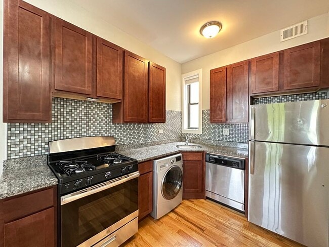 Building Photo - 347 Park Ave