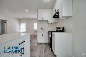 Building Photo - 402 N Coronado St