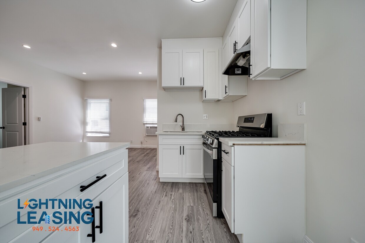Foto principal - 402 N Coronado St