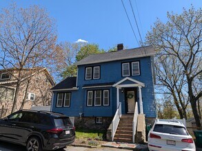 Building Photo - 98 Rock Glen Rd