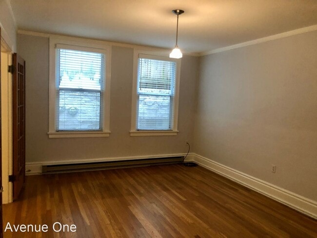 Building Photo - 1 br, 1 bath House - 1508 10th Ave E #204