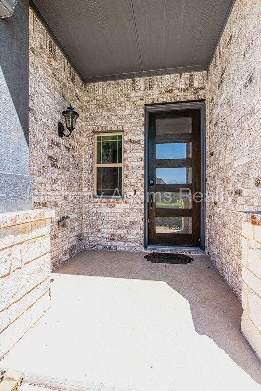 Building Photo - 213 Lariat Trail