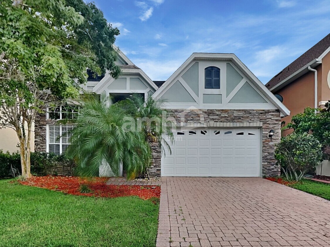 Foto principal - 15924 Oak Spring Dr